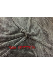 绍兴柯桥北极绒烫光单面素色针织面料的特性与应用